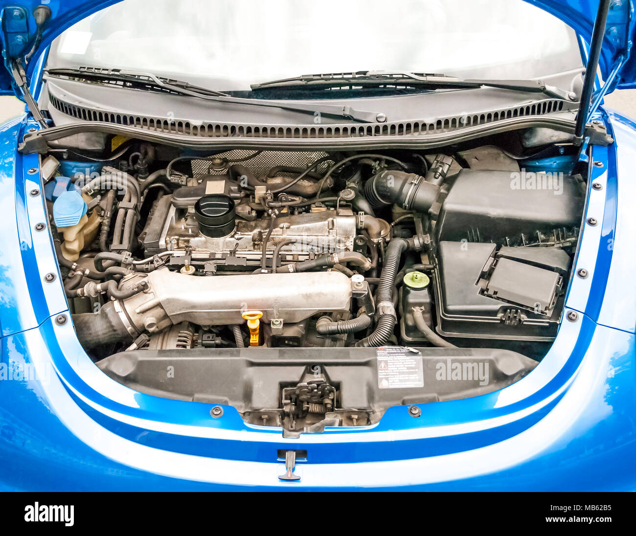 Car engine bay hires stock photography and images Alamy