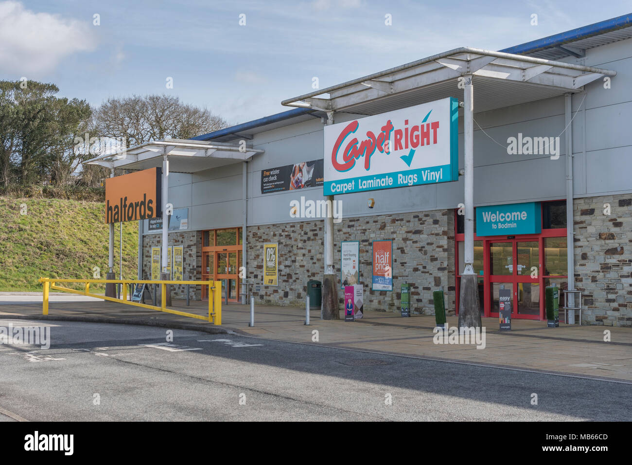CarpetRight is possibly facing store closures in UK - exterior of Bodmin Retail Park CarpetRight store before potential closures. Out of town shopping Stock Photo