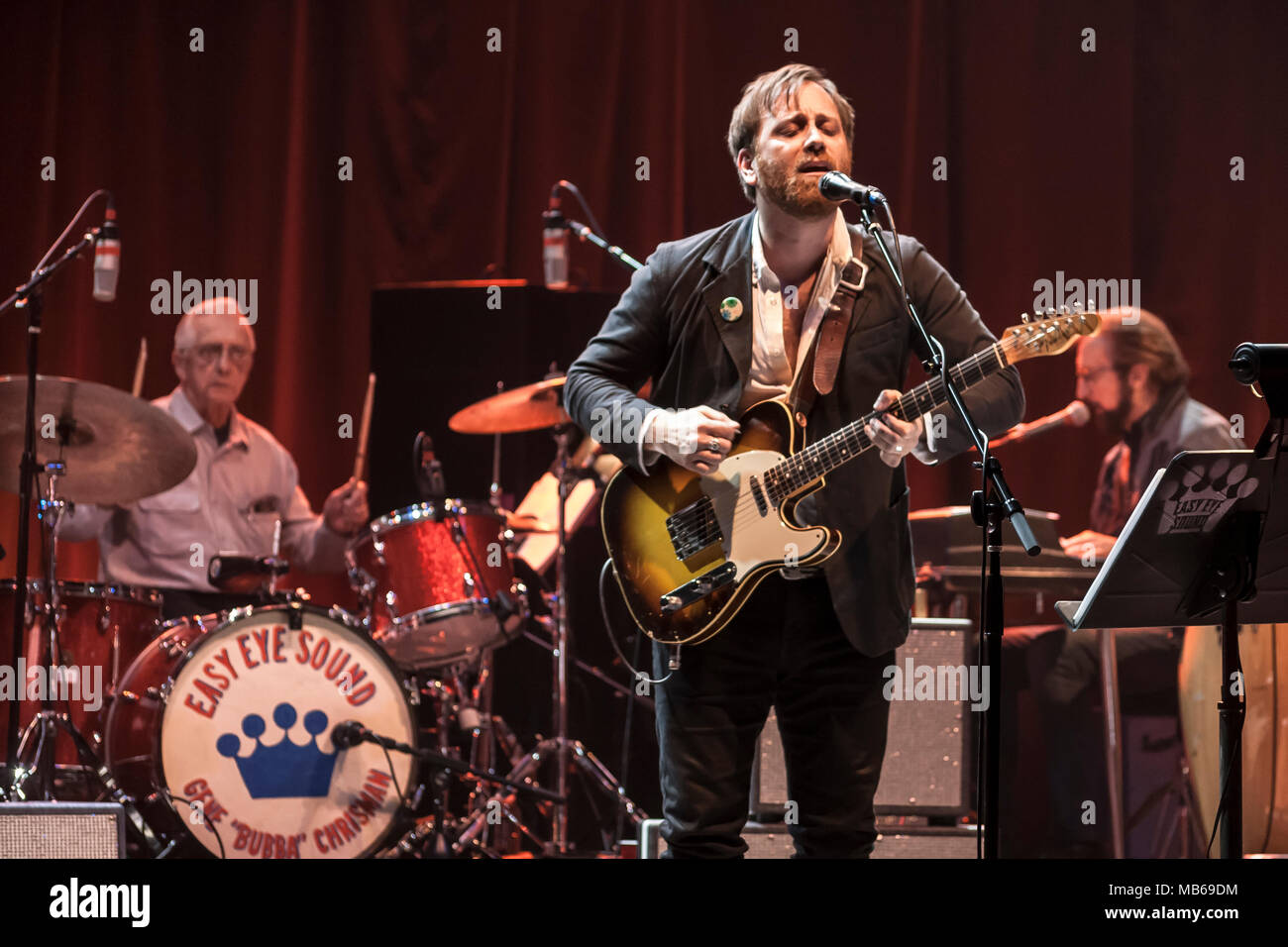 Dan Auerbach performs in Los Angeles on the Easy Eye Sound Revue Tour Stock Photo