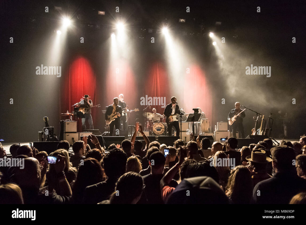 Dan Auerbach performs in Los Angeles on the Easy Eye Sound Revue Tour Stock Photo