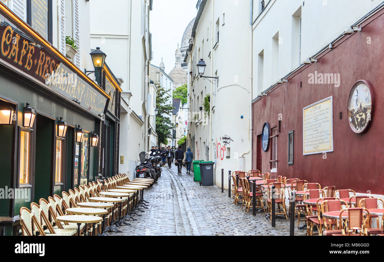 Rue Saint Rustique. Montmartre, Paris Stock Photo