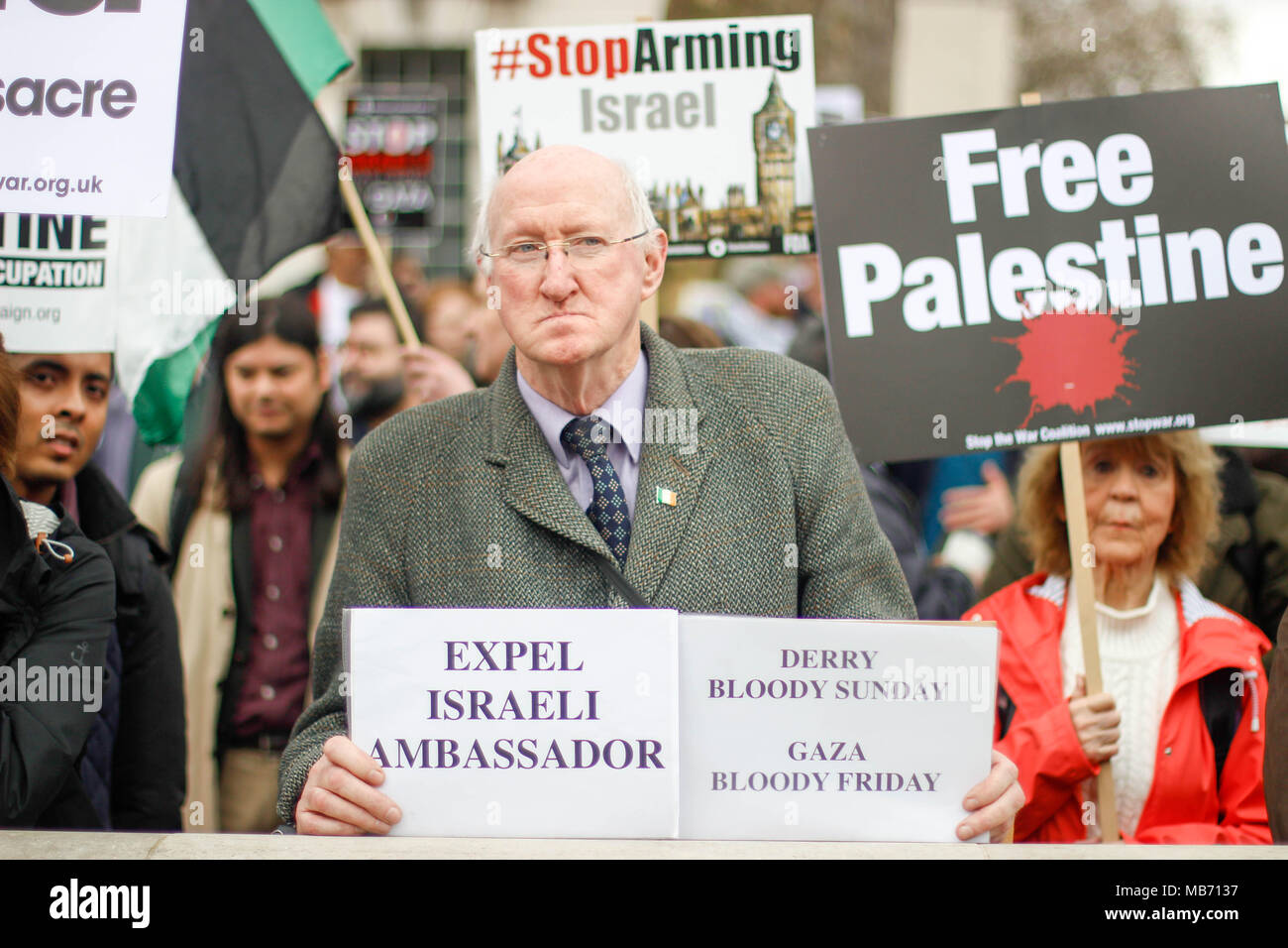 Protester at the Protest for Gaza compares Gaza to Ireland Stock Photo