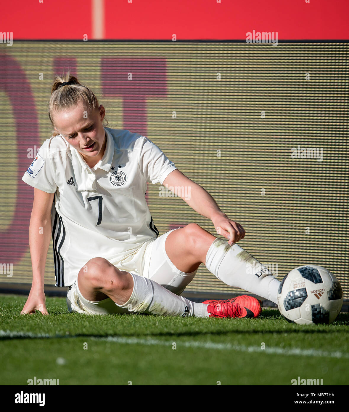 Soccer Worldcup High Resolution Stock Photography And Images Alamy [ 1390 x 1179 Pixel ]