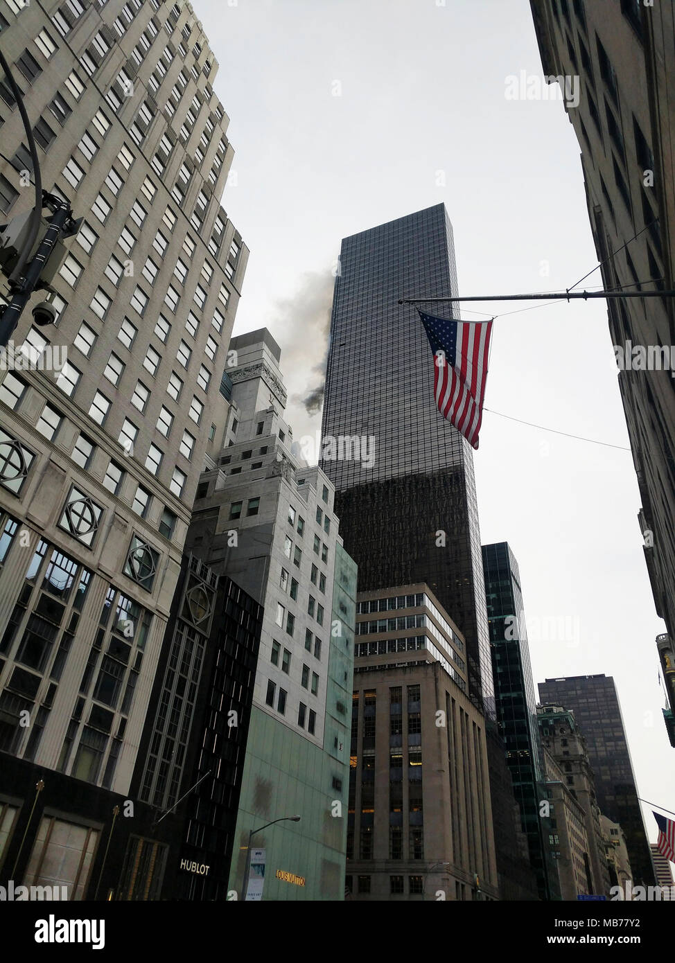 New York City, USA. 7th April, 2018. Buring fire in the Trump tower on the Fifth Avenue in Manhattan, New York City, Sathurday 7 2018; Credit: Nino Marcutti/Alamy Live News Stock Photo