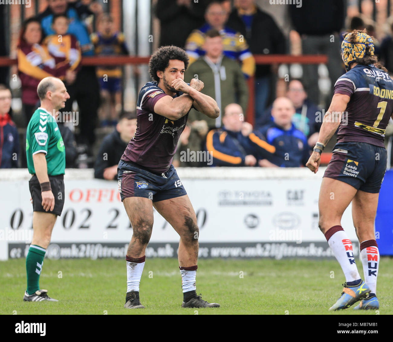 St helens v leeds rhinos hi-res stock photography and images - Page 10