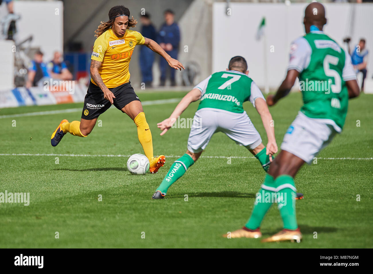 St. Gallen, Switzerland. 8th April 2018. Kevin Mbabu during the Raiffeisen Super League Match FC St. Gallen 1879 vs. BSC Young Boys. Credit: Rolf Simeon/Alamy Live News Stock Photo