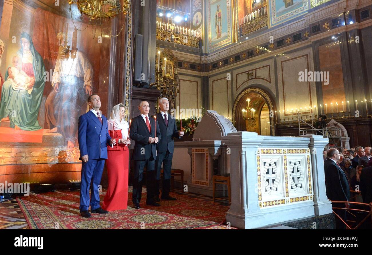 Sobyanin Headquarters, beautiful girls and 3D Moscow Sobyanin Headquarters, beautiful girls and 3D Moscow