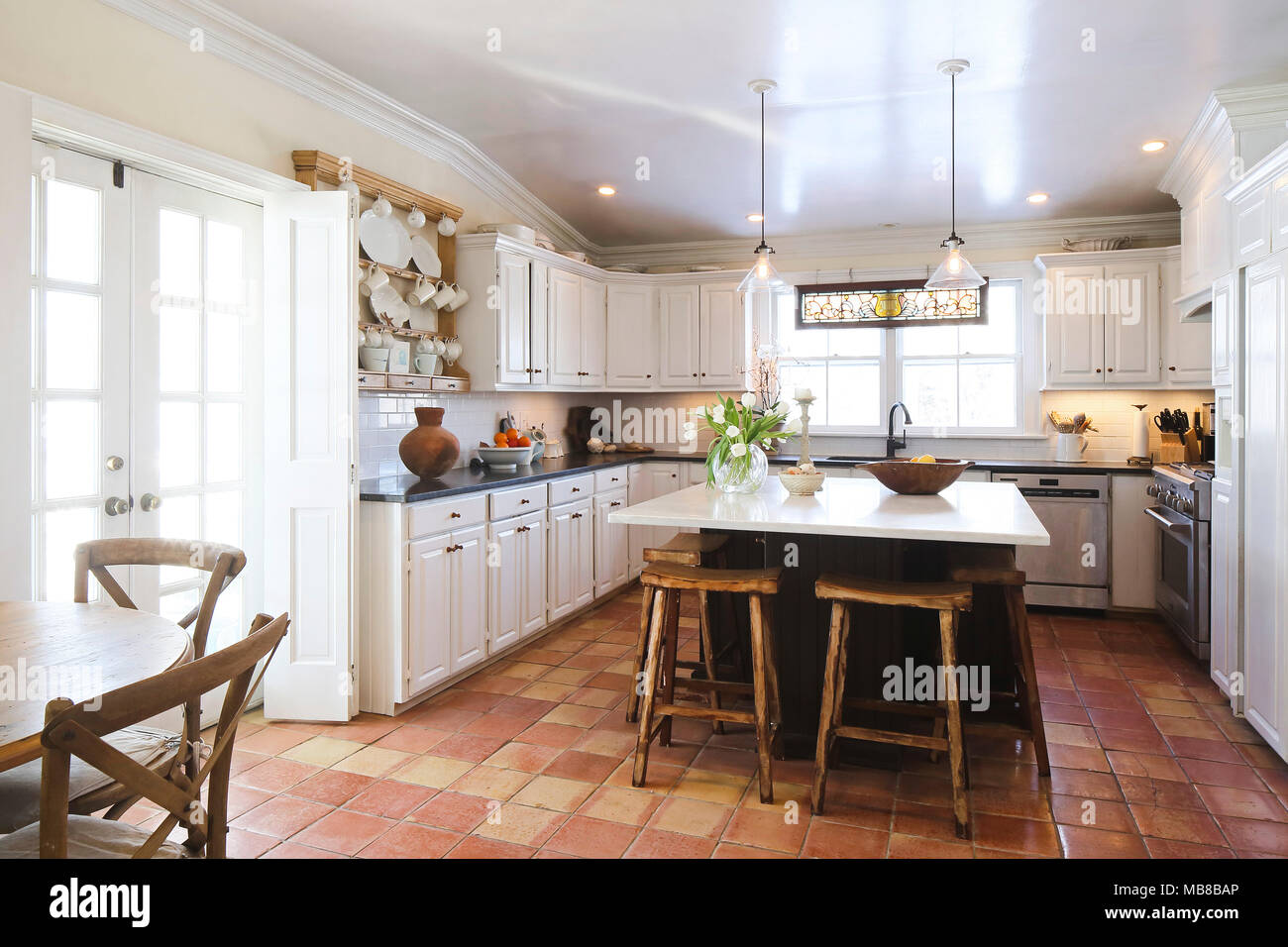 Country style kitchen. The A.L. Benedict House, Ridgefield, United States.  Architect: unknown, 1880 Stock Photo - Alamy
