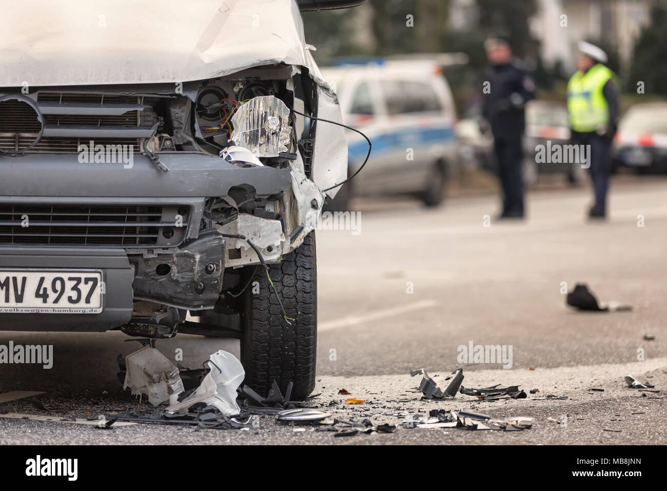 demolierter VW-Bus Stock Photo