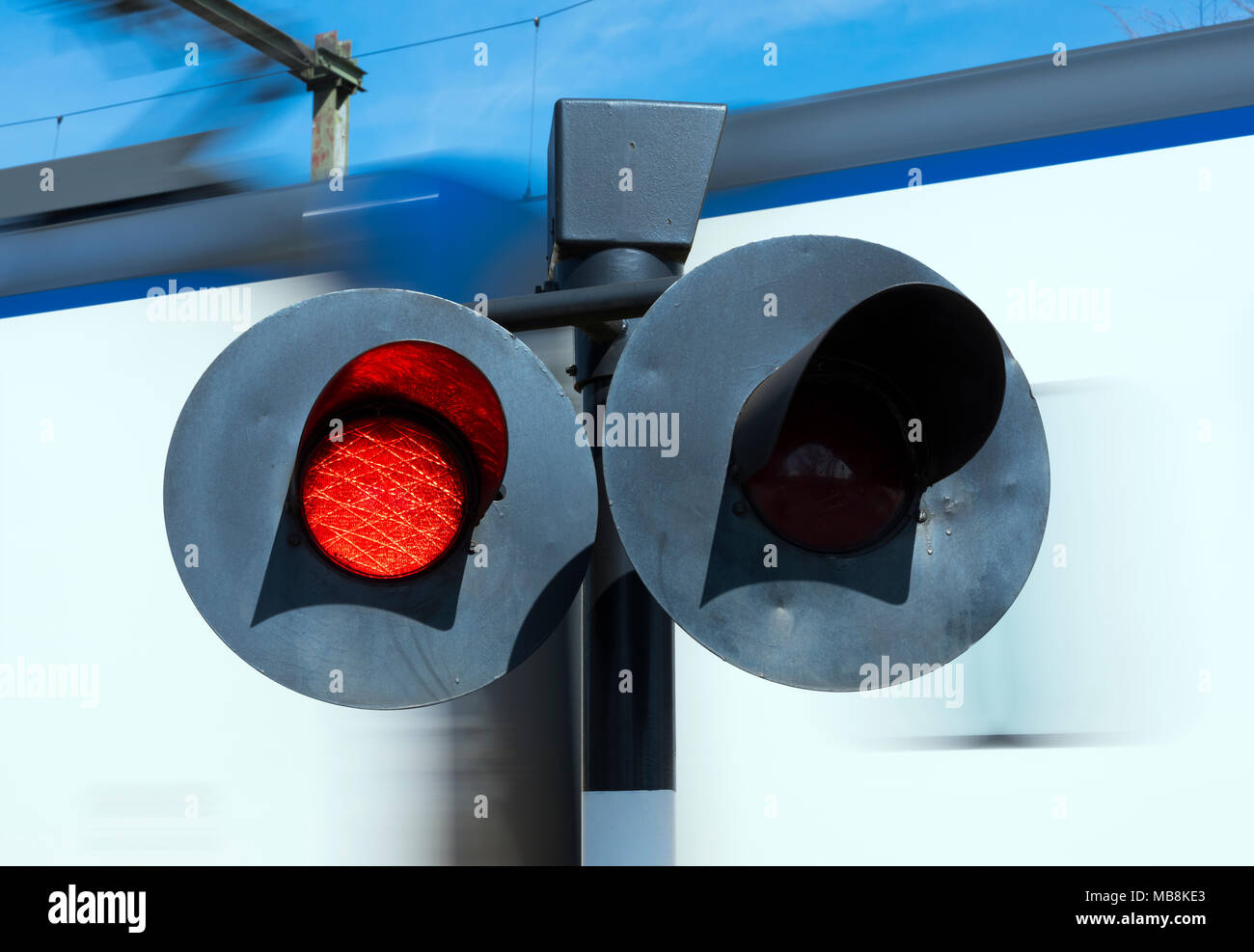 Flashing red lights hires stock photography and images Alamy