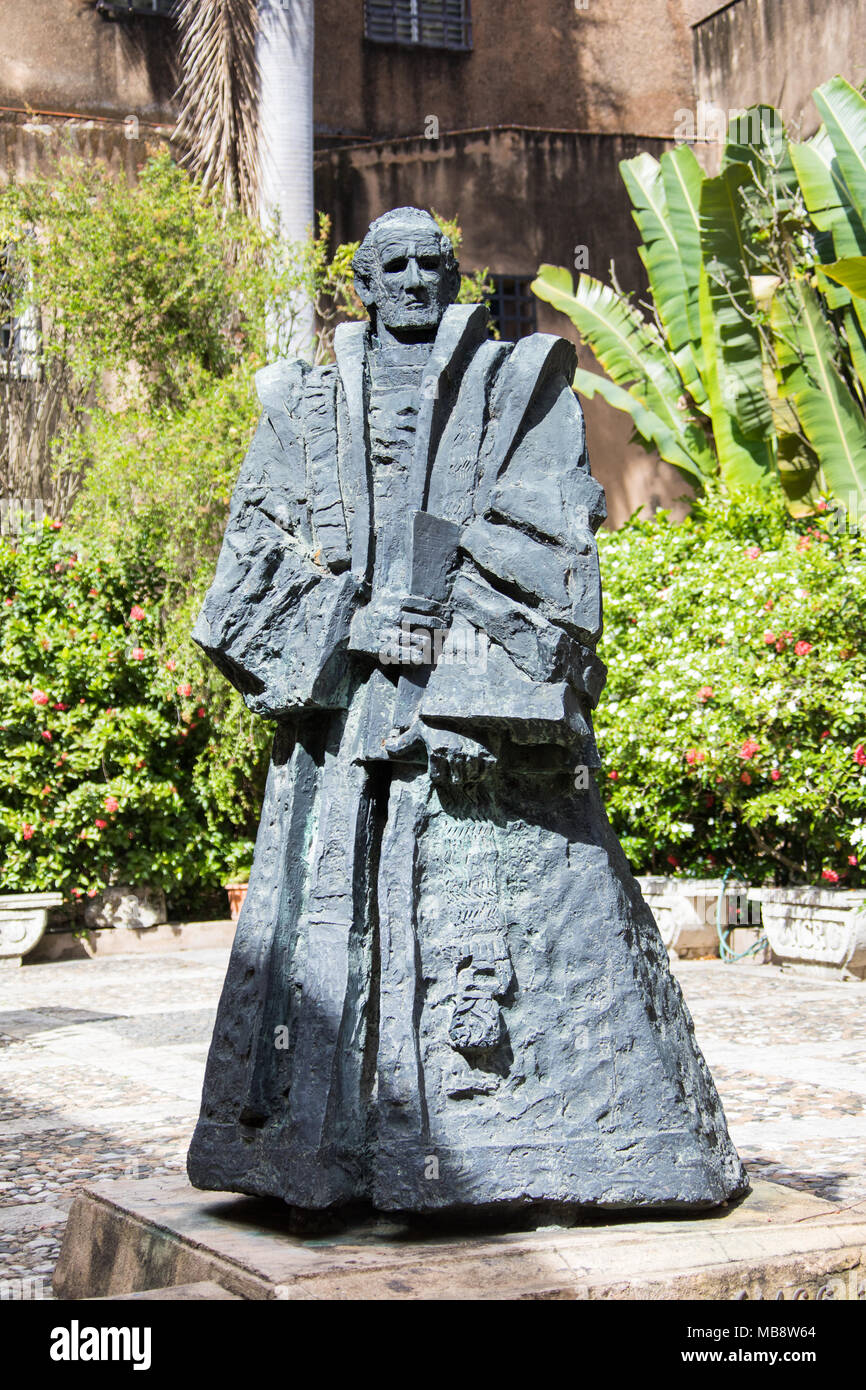 Statue of Alonso de Zuazo, Museo de las Casas Reales, Santo Domingo, Domnican Republic Stock Photo