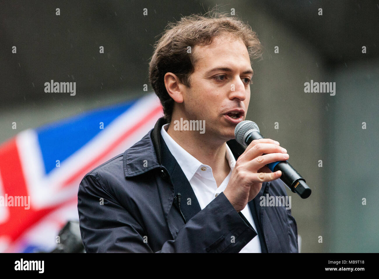 London, UK. 8th April, 2018. Gideon Falter, Chairman of the Campaign Against Antisemitism, addresses Jews and non-Jews attending a demonstration organised by the Campaign Against Antisemitism outside the head office of the Labour Party to apply pressure on its leadership to demonstrate a ‘zero tolerance’ approach to antisemitism. Credit: Mark Kerrison/Alamy Live News Stock Photo