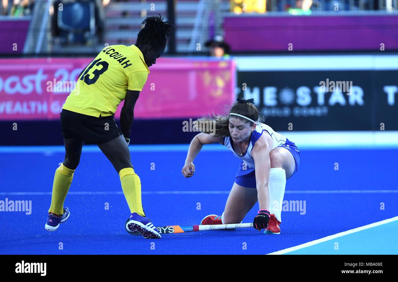 Queensland, Australia. 9th April, 2018. Juwaila Acquah (GHA, 13) and Katie Robertson (SCO). Scotland v Ghana. Womens hockey. XXI Commonwealth games.Gold Coast hockey centre. Gold Coast 2018. Queensland. Australia. 09/04/2018. Credit: Sport In Pictures/Alamy Live News Stock Photo