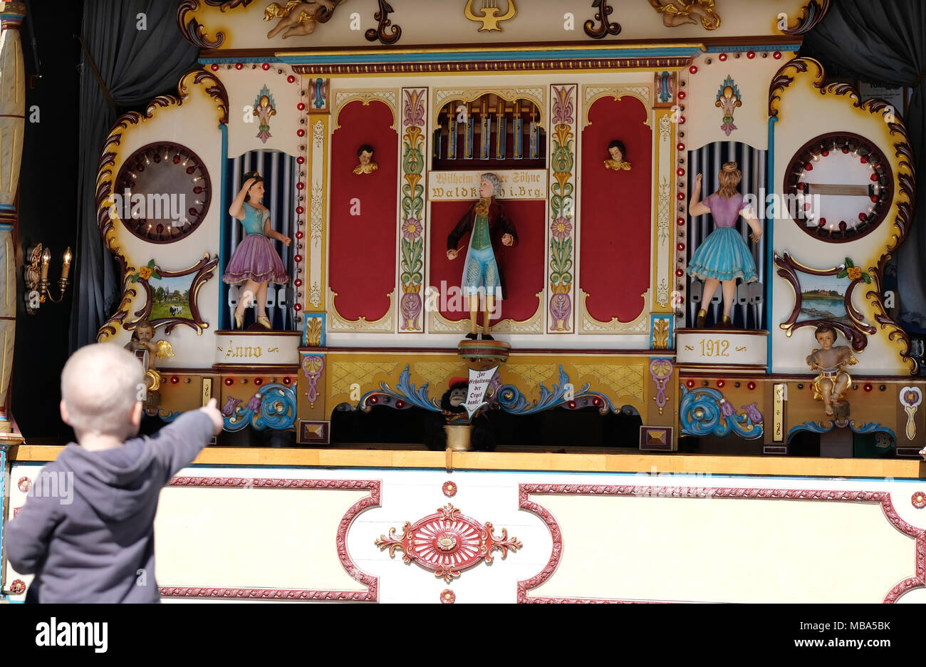 07 April 18 Germany Naumburg A Roundabout Organ From 1912 Plays At The Naumburg Market Square From 06 April To 08 April Participants From Germany Belgium The Netherlands Switzerland And Austria Gather