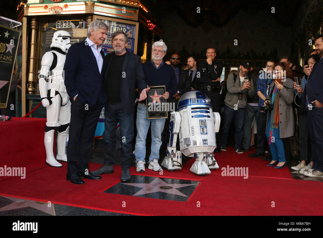 Mark Hamill gets star on 'Walk of Fame