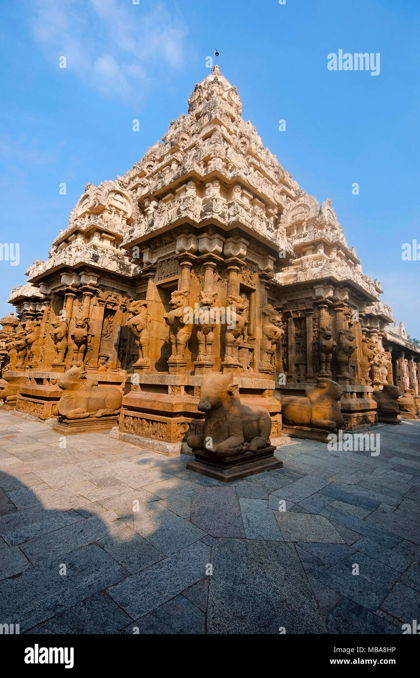 Outer view of Kanchi Kailasanathar temple, Kanchipuram, Tamil Nadu, India. Hindu temple in Dravidian architectural style, dedicated to the Lord Shiva Stock Photo