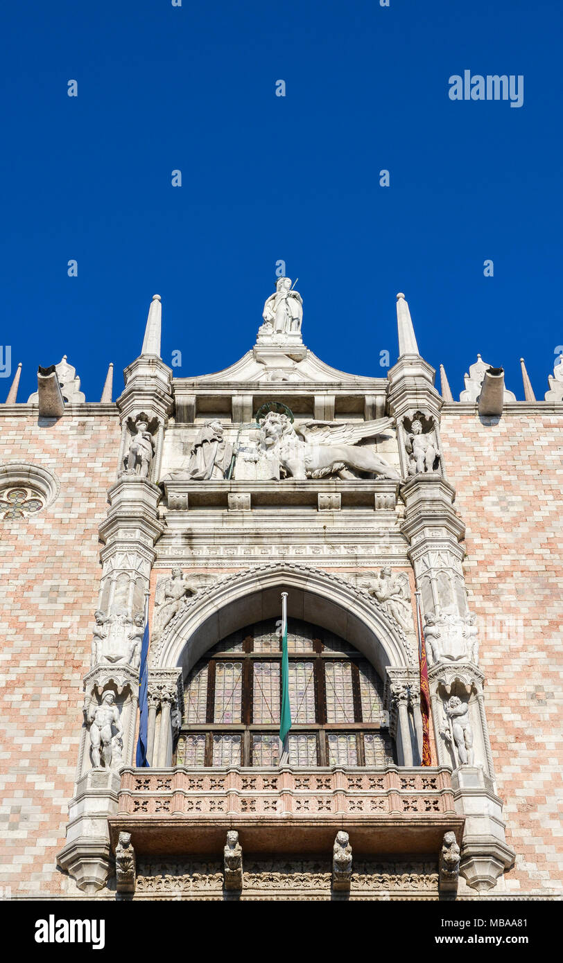 Doges palace renaissance building hi-res stock photography and images ...