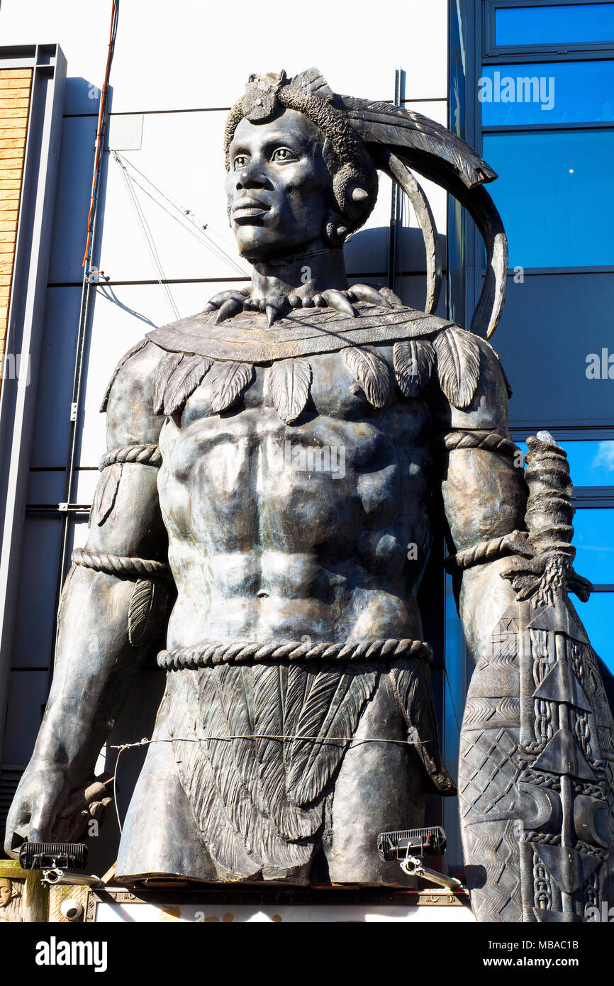 Statue outside shop hires stock photography and images Alamy