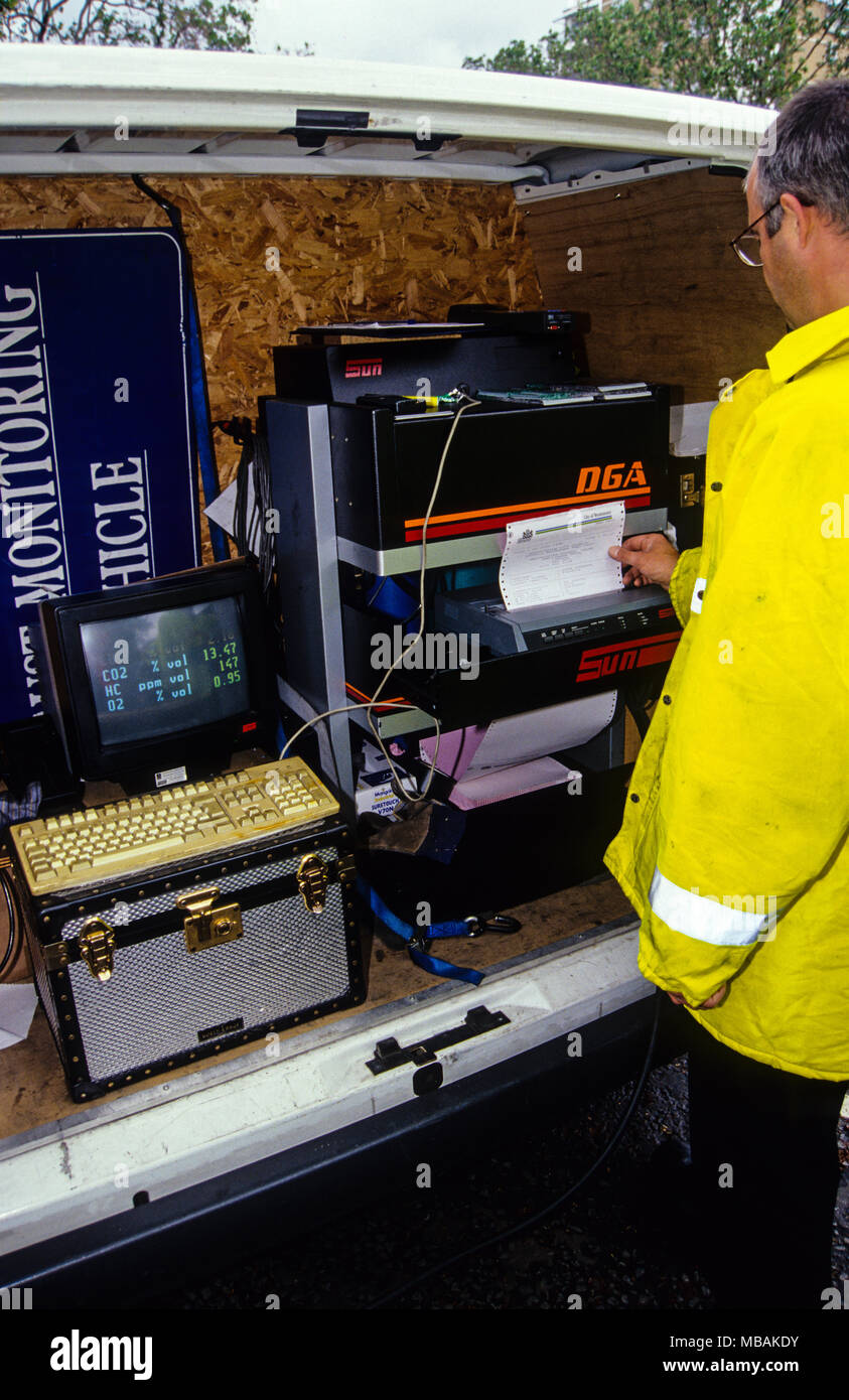 Testing Car Emissions, Environmental Health, City of Westminster, London, England, UK, GB. Stock Photo