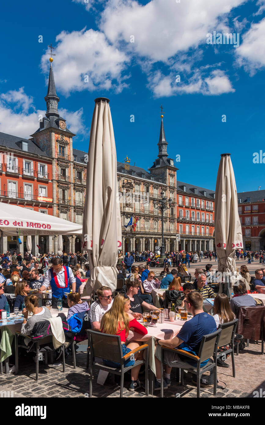 Outdoor cafe, Plaza Mayor, Madrid, Community of Madrid, Spain Stock Photo Alamy