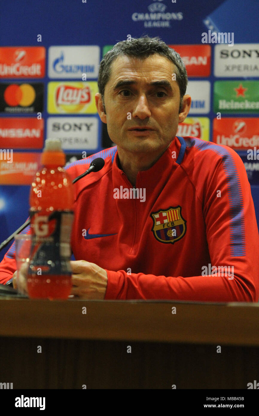 Rome, Italy. 9th April, 2018. Ernesto Valverde, coach of FC Barcellona at Stadio Olimpico in Rome during the press conference before the Quarter Final Champions League Match Roma-Barcellona Credit: Paolo Pizzi/Alamy Live News Stock Photo