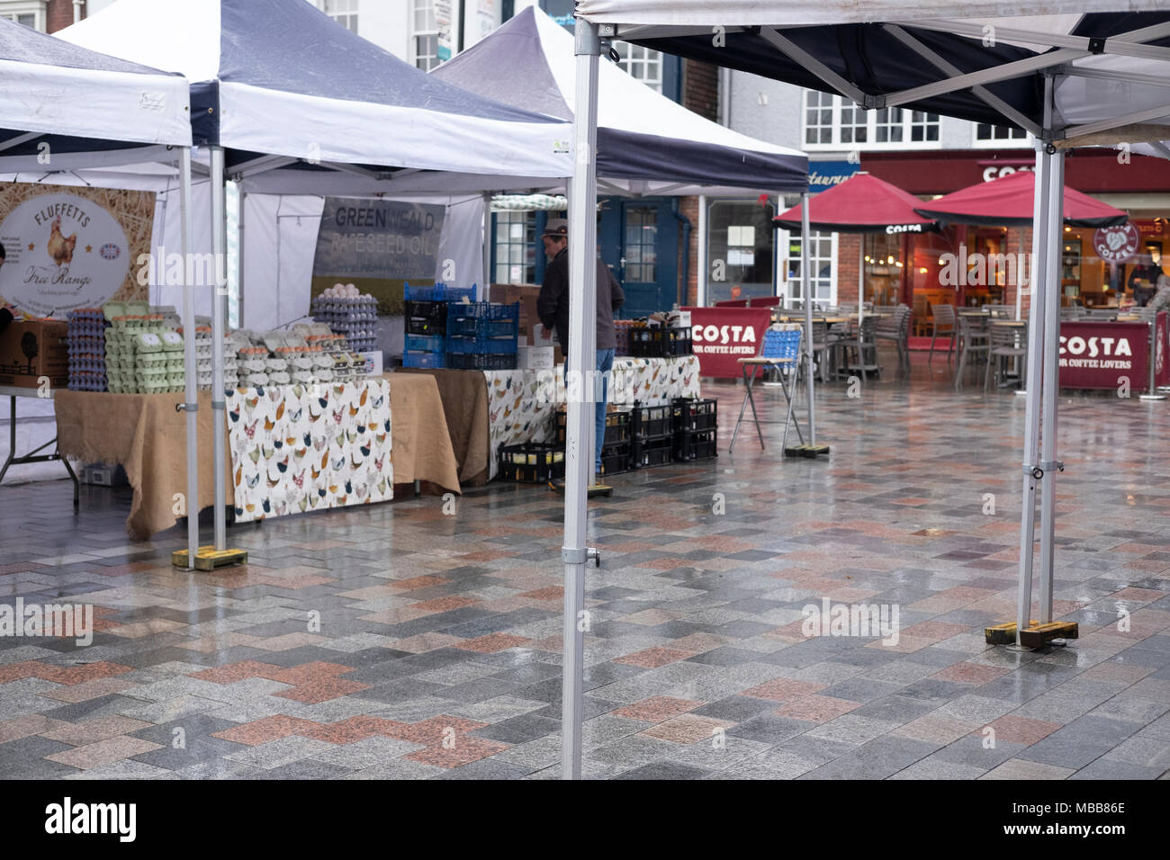 Salisbury Wiltshire Uk 10th April 2018 Uk Weather Grey Damp Start To The Day With Very Few Shoppers In The Market Despite The Government And Local Salisbury Wiltshire Uk 10th April 2018 Uk Weather Grey Damp Start To The Day With Very Few Shoppers In The Market Despite The Government And Local