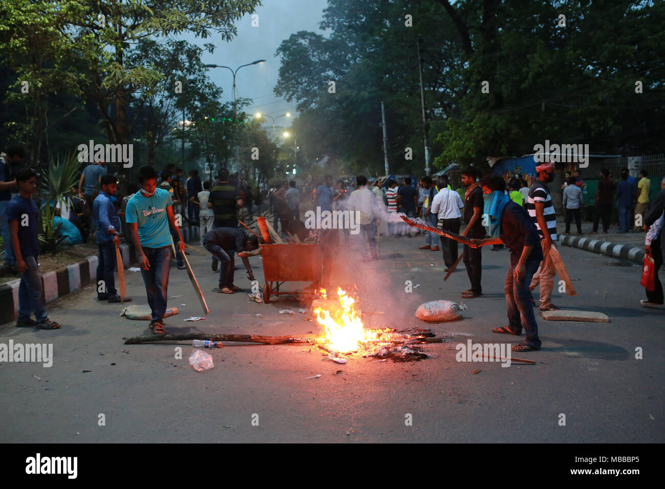 DHAKA, BANGLADESH - APRIL 09 : Bangladeshi students made protest for removing or reforming a quota system in government jobs in Dhaka, Bangladesh, on April 09, 2018. Their demands include bringing down the existing 56% quota to 10%, introducing a unified age limit in government services, reviewing the quota system in recruitment processes including Bangladesh Civil Services examinations Credit: zakir hossain chowdhury zakir/Alamy Live News Stock Photo