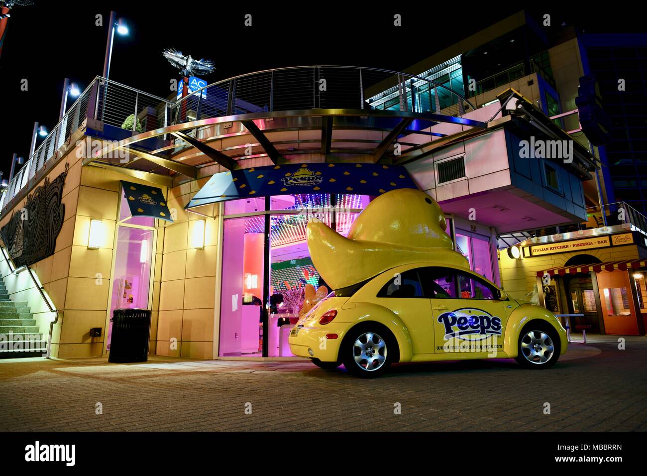 Candy peeps hires stock photography and images Alamy