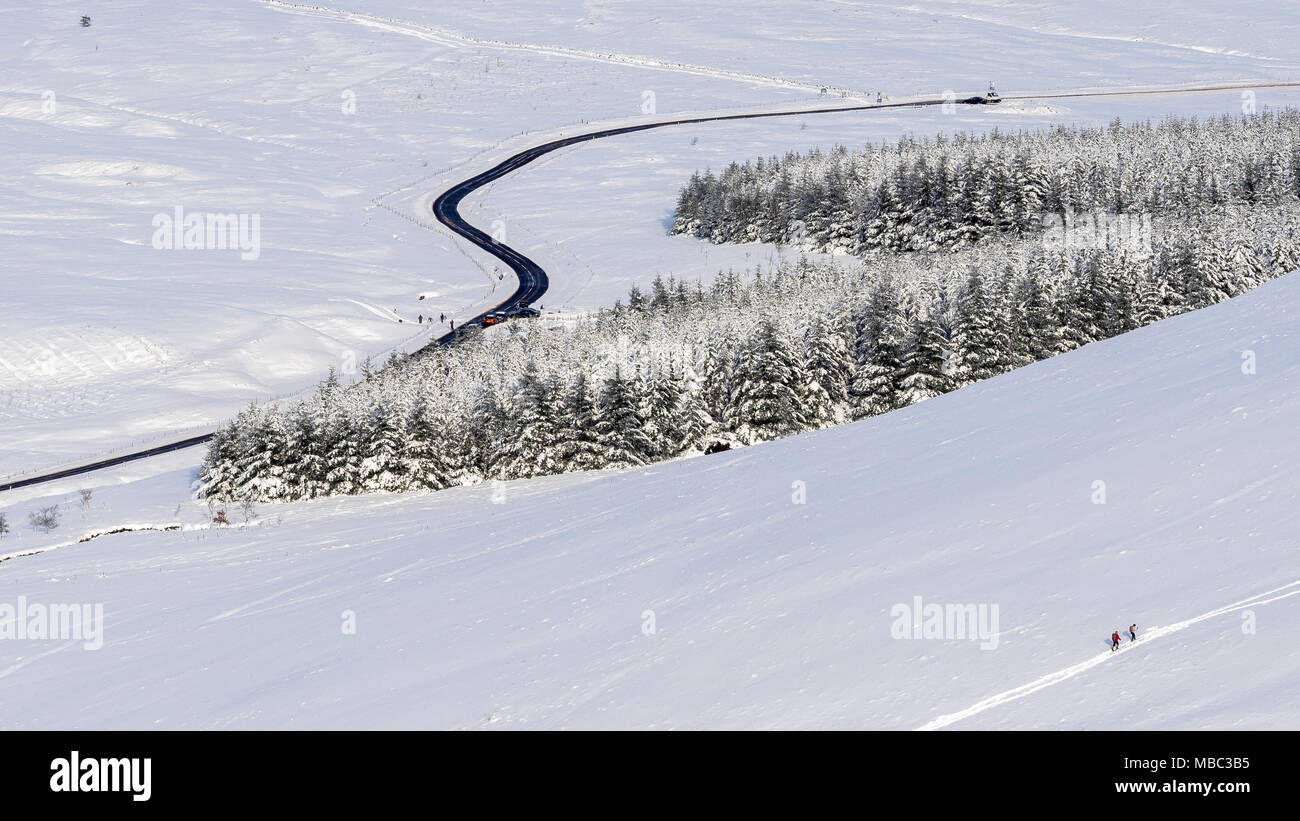 A snowy scene on Lennoxtown to Fintry road high in the Campsie Fells during winter Stock Photo