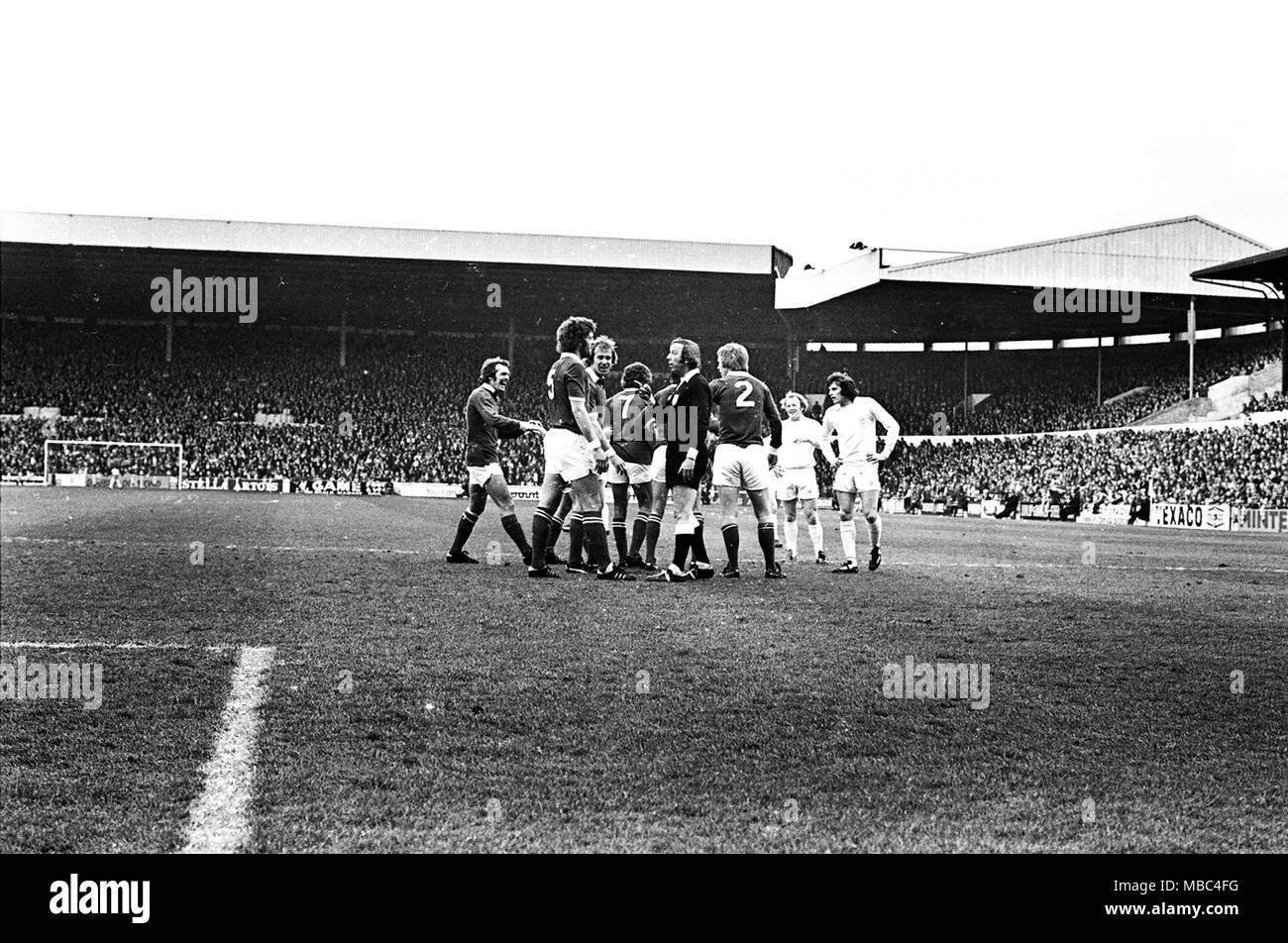 Leeds United v Leicester 1975 Stock Photo Alamy