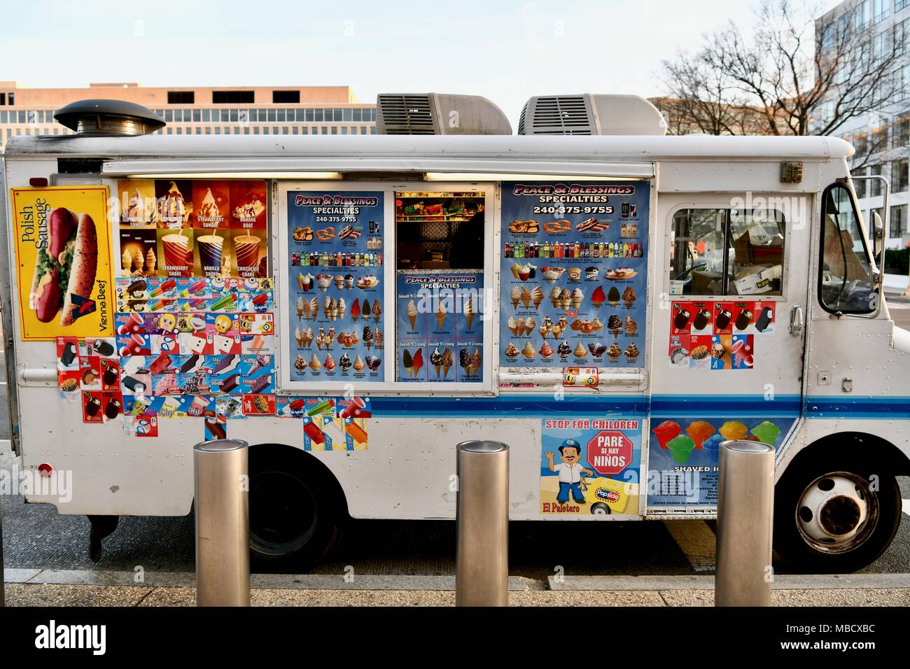 Food truck in downtown Washington DC, USA Stock Photo Alamy