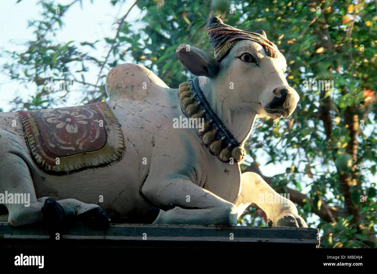 Hinduism - Hindu mythology - Nandi the bull - image of Nandi the bull on  the Hindu temple of the Kaapaleeshwara in Madras - © /CW Stock Photo - Alamy