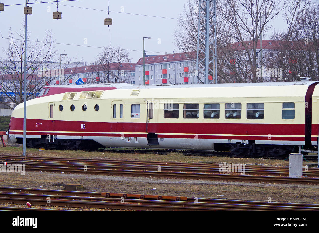 Deutsches Reichsbahn train no 175 015-7 a four carriage train with cabs and engines at both ends, in the process of being restored. Stock Photo