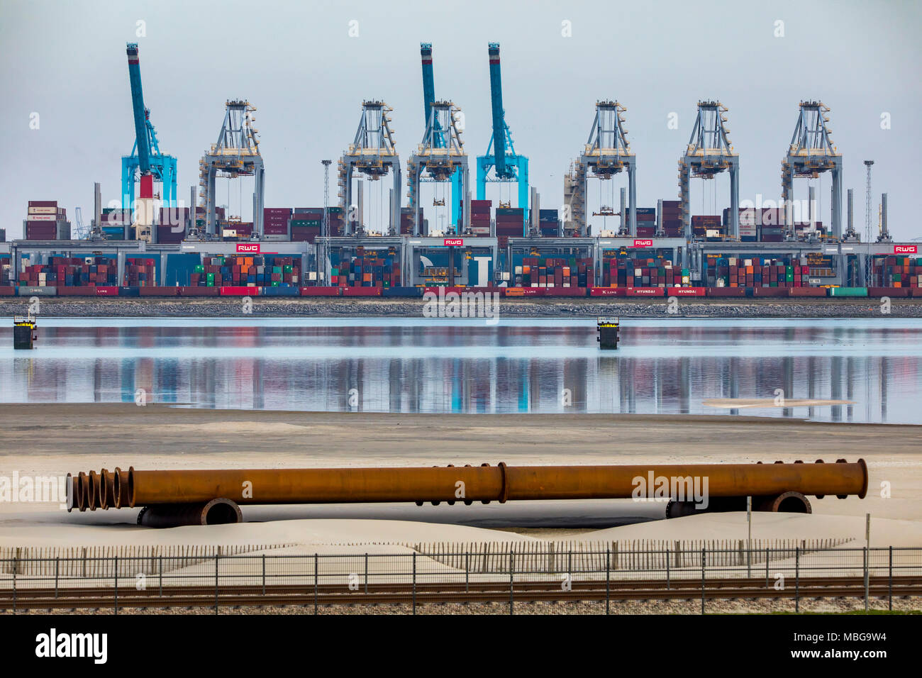 The seaport of Rotterdam, Netherlands, deep-sea port Maasvlakte 2, on an  artificially created land area in front of the original coast, Rotterdam  Worl Stock Photo - Alamy