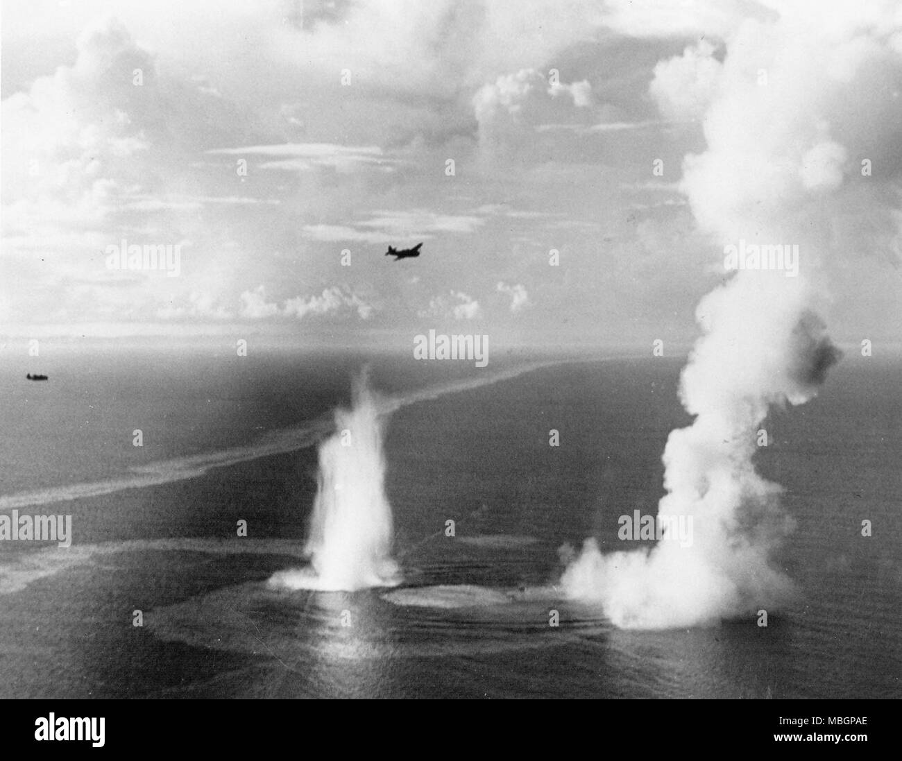 Japanese carrier sink hires stock photography and images Alamy