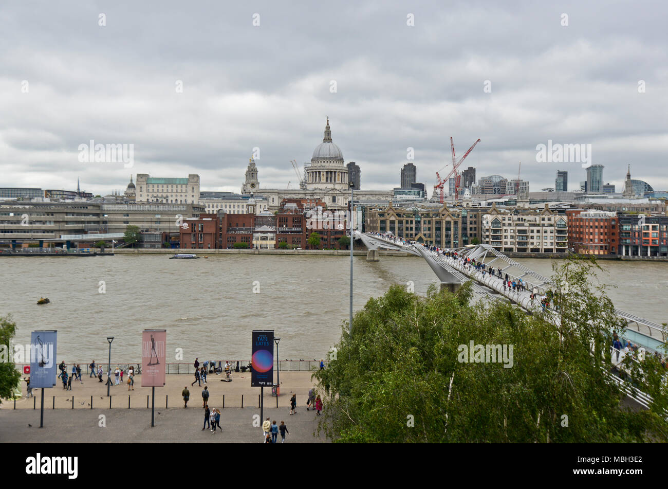 Millenium Bridge, with Saint Paul's Cathedral on the background, London, England Stock Photo