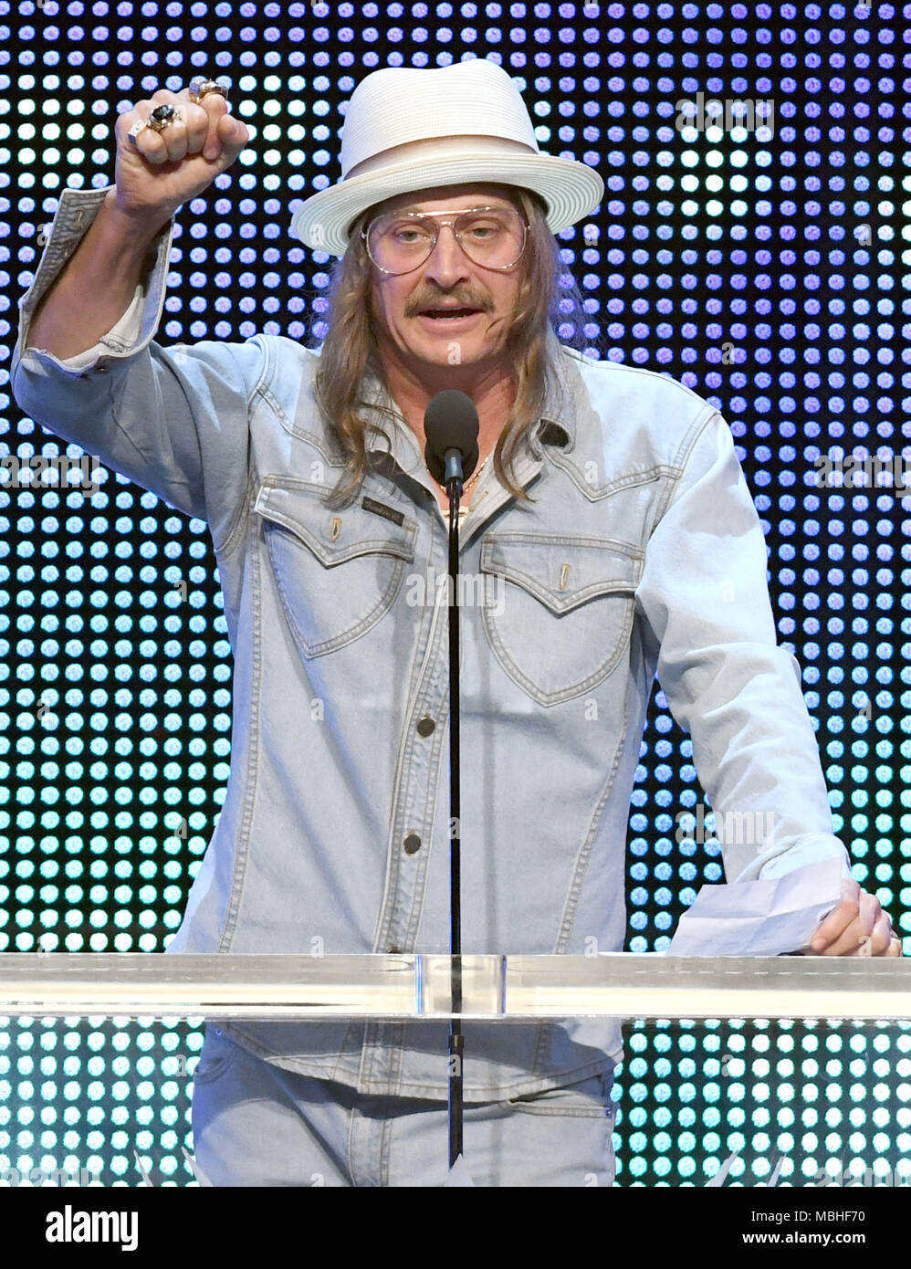 New Orleans, LA, USA. 6th Apr, 2018. Kid Rock at WWE's 2018 Hall Of Fame Induction Ceremony at the Smoothie King Center in New Orleans, Louisiana on April 6, 2018. Credit: George Napolitano/Media Punch/Alamy Live News Stock Photo