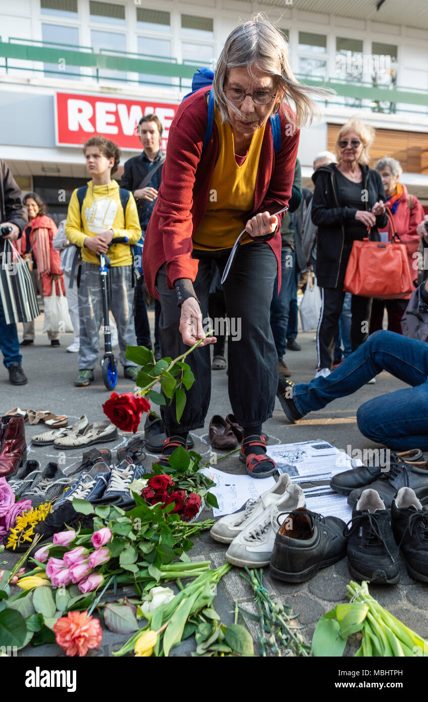 11 April 18 Germany Berlin Gretchen Klotz Dutschke R Dutschke S Widow Places Flowers On A Dutschke S Memorial Plaque During His Commemoration 50 Years After His Assassination Attempt Photo Christophe Gateau Dpa Stock Photo Alamy