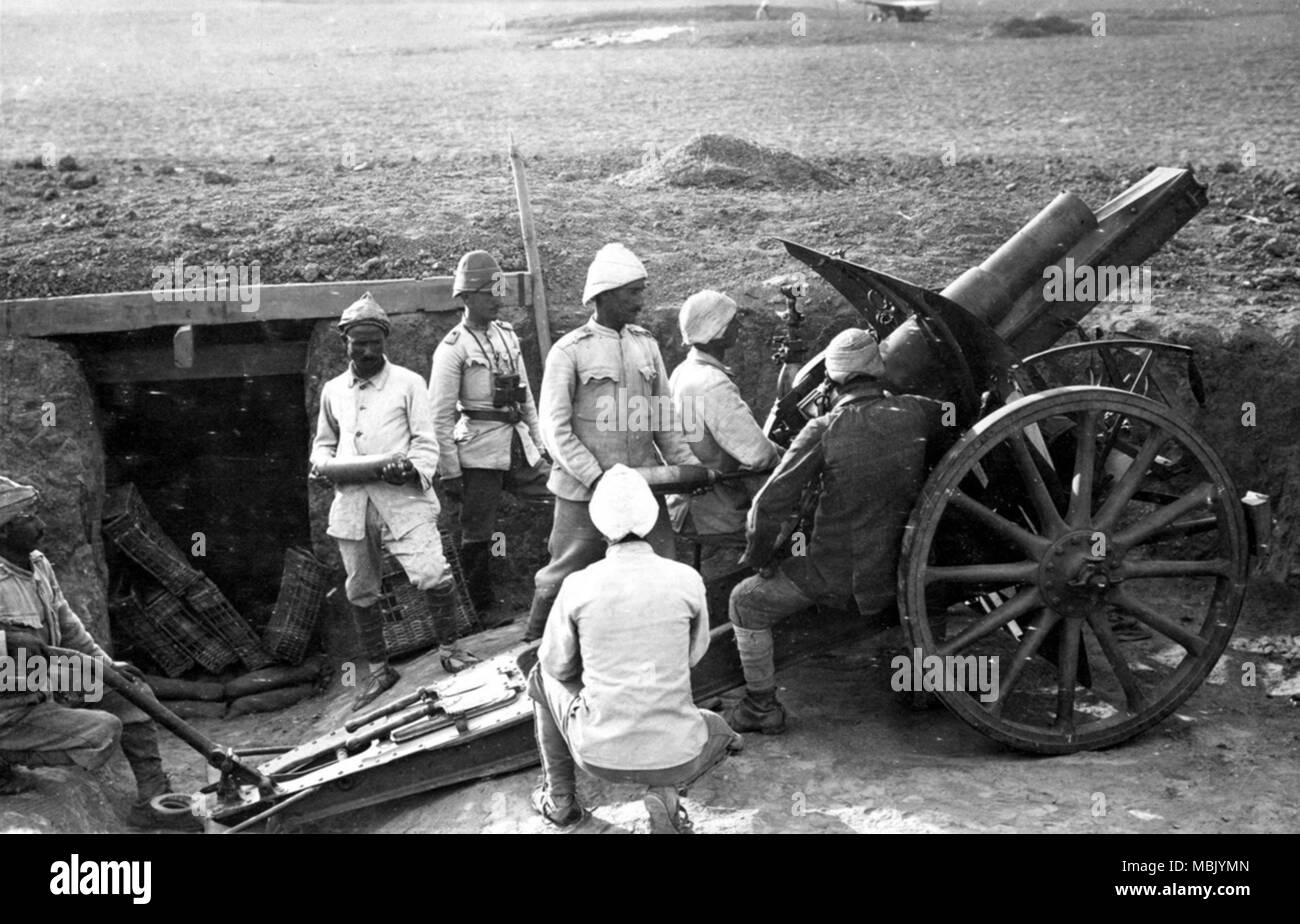 Turks supplied with German Howitzer Stock Photo