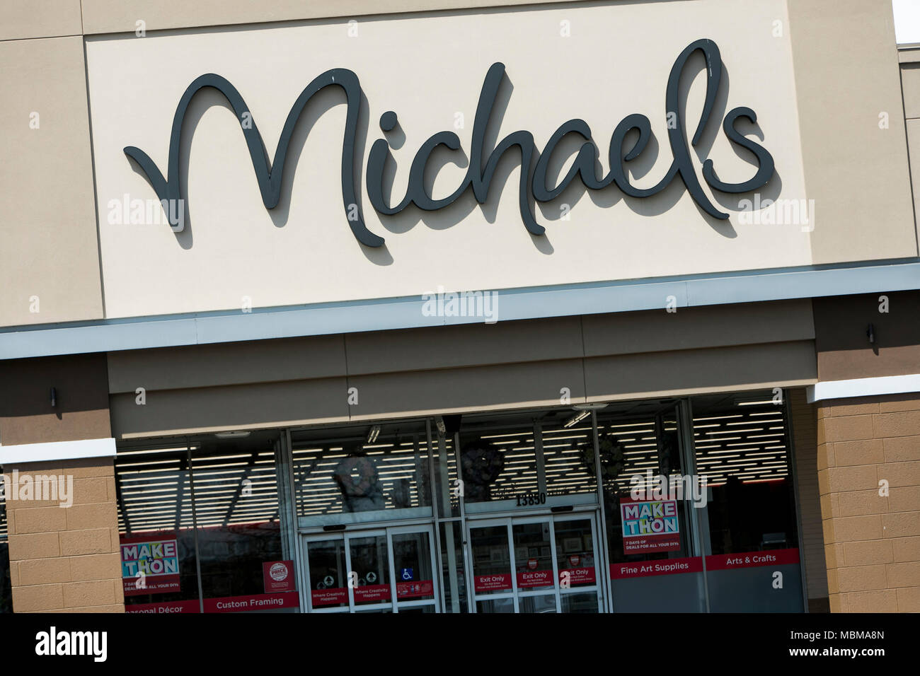 Michaels store storefront hi-res stock photography and images - Alamy