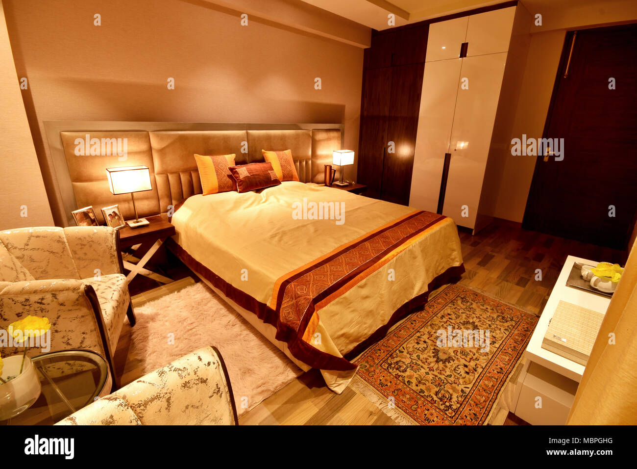 Luxury bed room hi-res stock photography and images - Alamy
