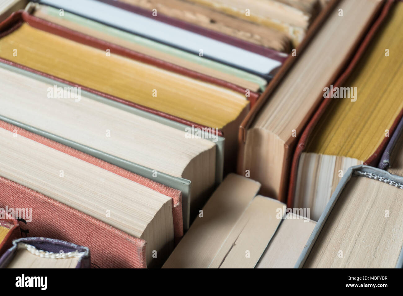 Many books in a bookstore or library Stock Photo Alamy