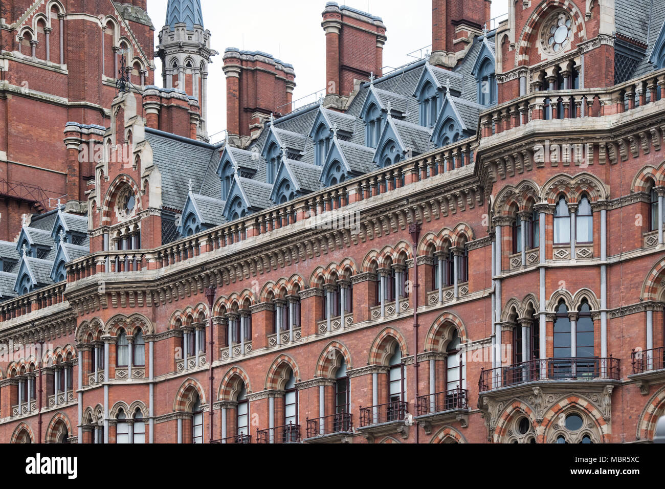 St. Pancras railway station building architecture. London. UK Stock Photo Alamy