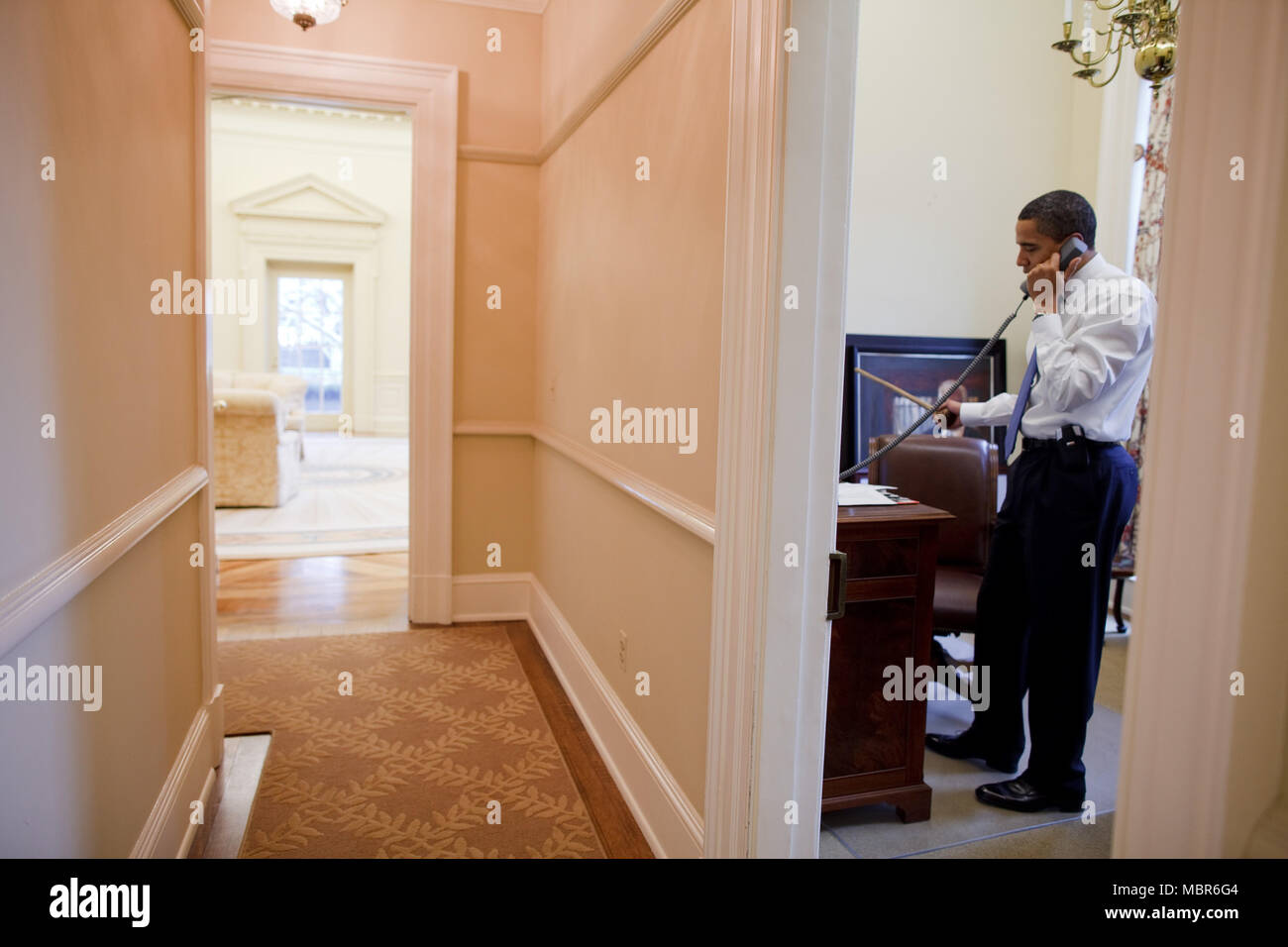 Oval office study hires stock photography and images Alamy