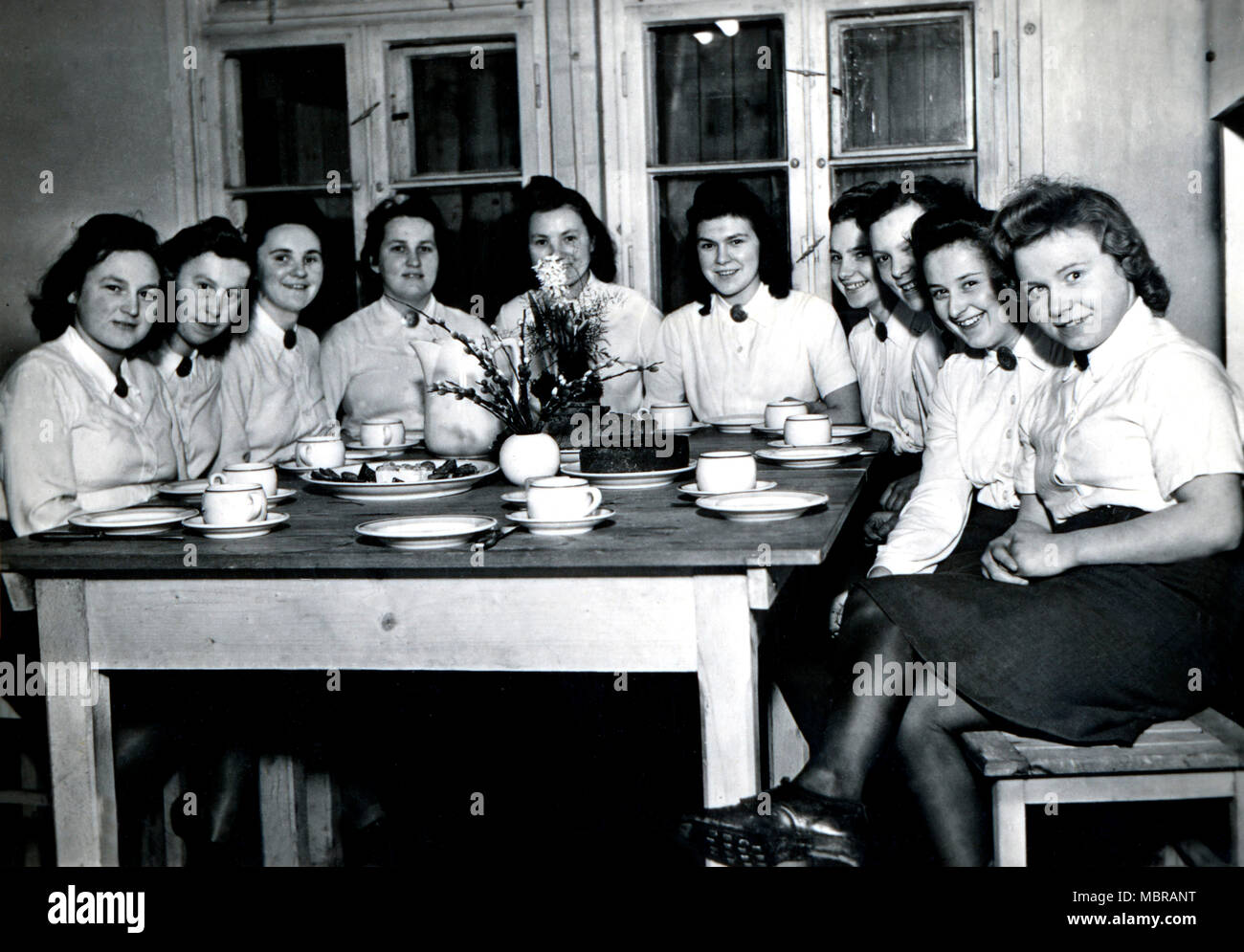 Bund deutscher Mädel (BDM), part of the Hitler Youth for Girls, coffee party, 1940s, Germany Stock Photo