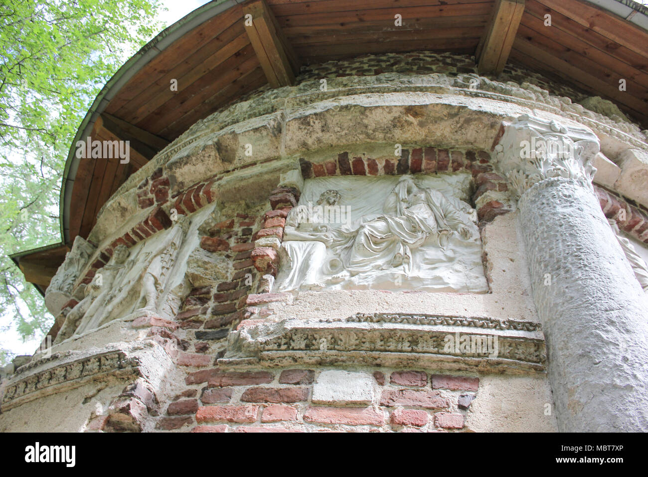 SAINT-PETERSBURG, RUSSIA - July 10 , 2014: Pavilion Kitchen-ruin in Catherine's Park in Tsarskoe Selo Stock Photo