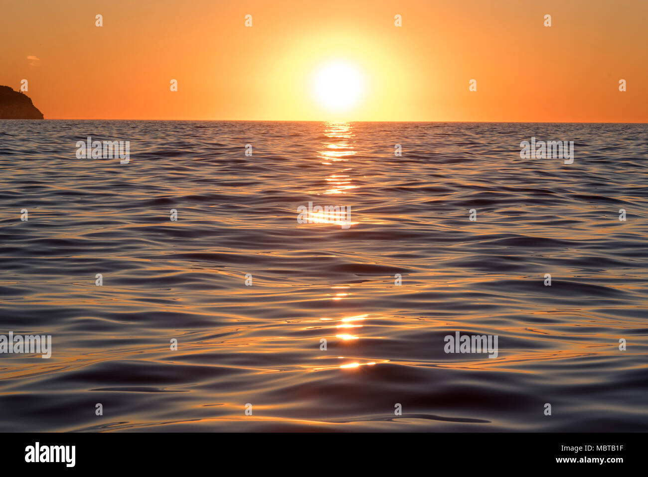 Lens flare at sunrise hi-res stock photography and images - Alamy