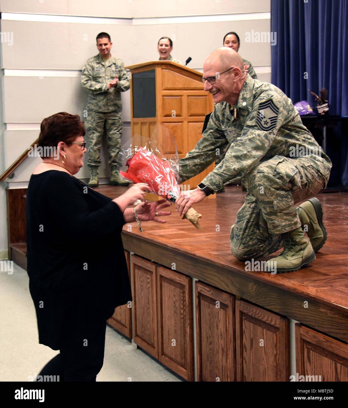 NEW CASTLE AIR NATIONAL GUARD BASE, Del.- Chief Master Sgt., Ret ...