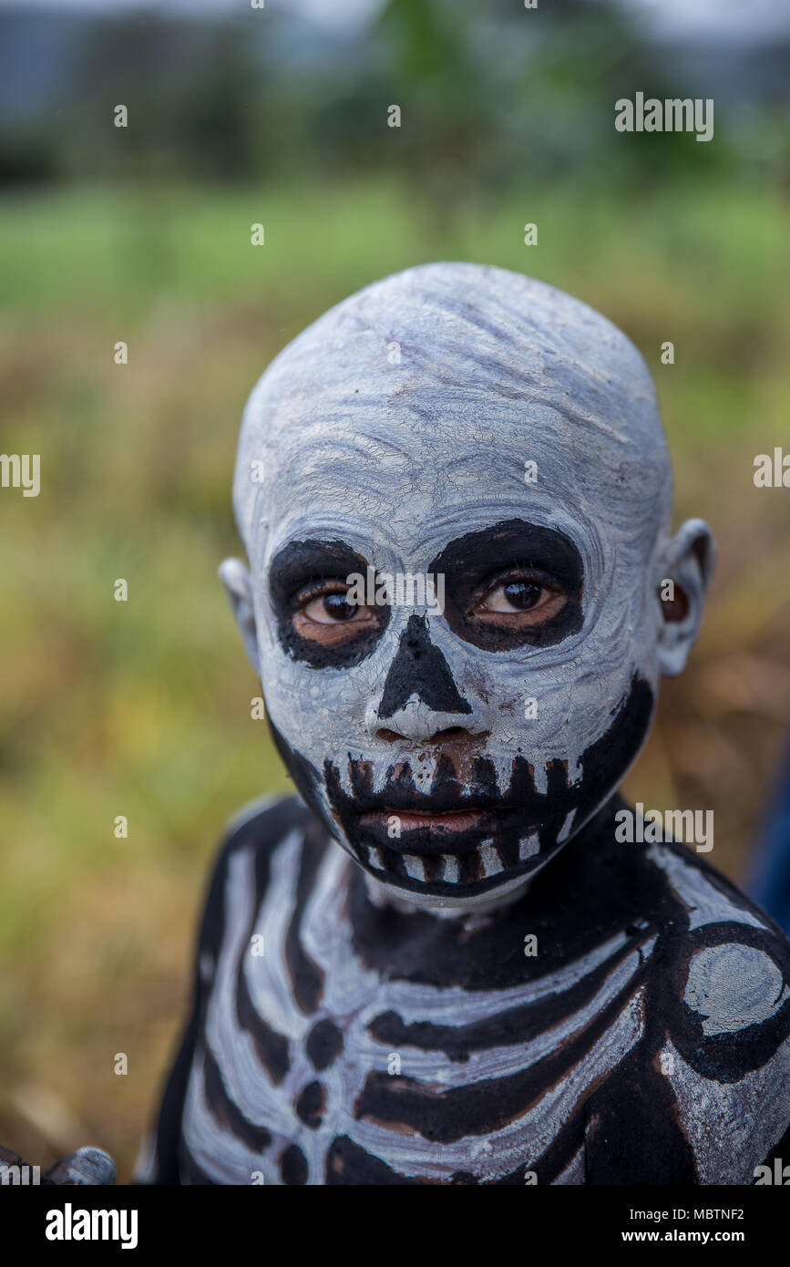 A Chimbu warrior with body painted as a skeleton, Mount Hagen Cultural Show, Papua New Guinea Stock Photo