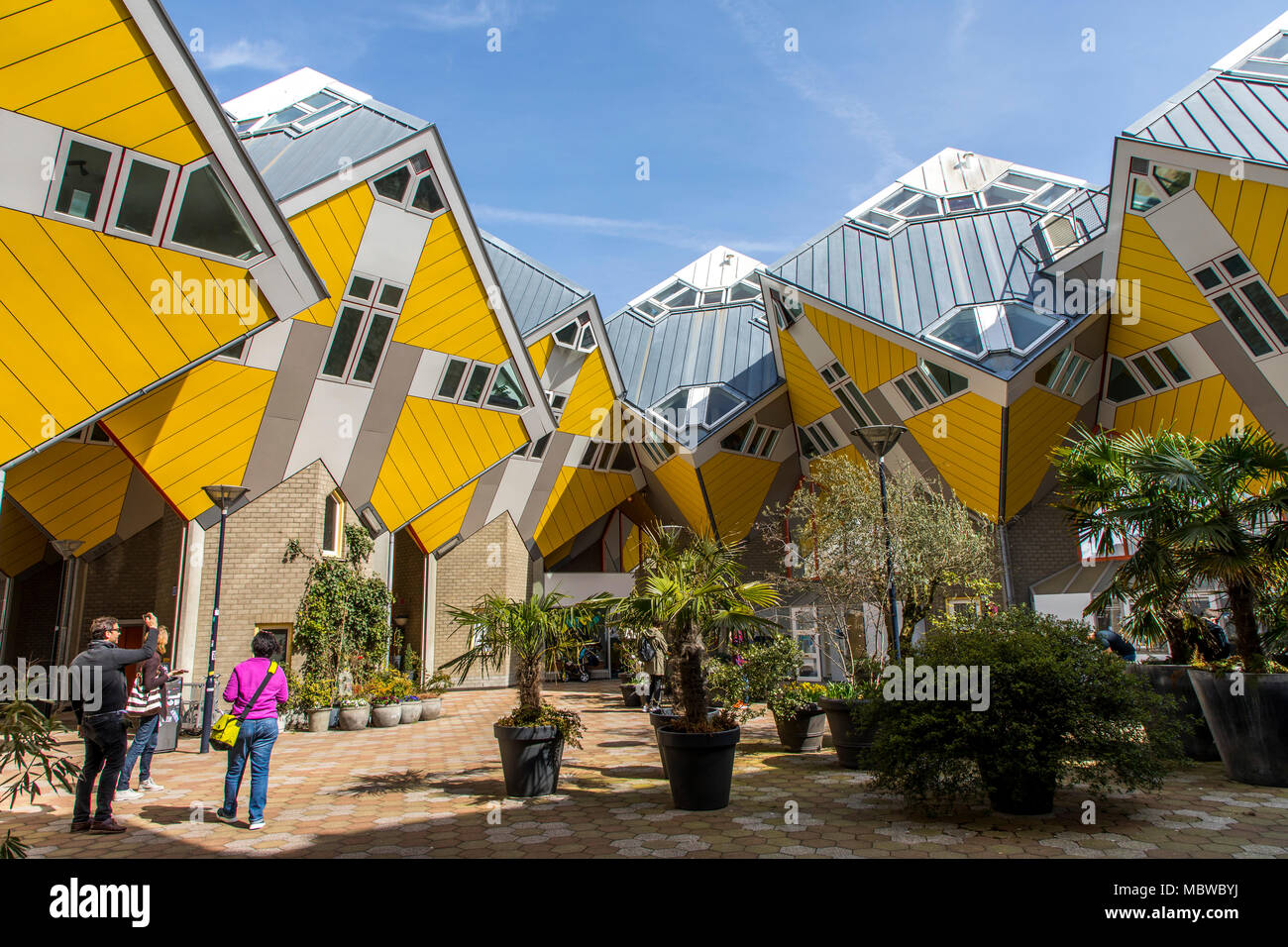 Alvast Eigenwijs mobiel Downtown, Blaak Square, Kubus residential building, and Kijk Kubus  cube-shaped houses, Netherlands, by the Dutch architect Piet Blom Stock  Photo - Alamy